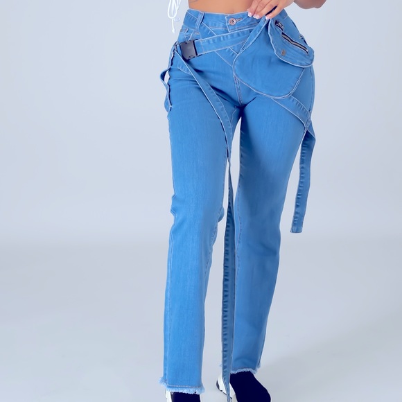 Fanny Pack Jeans - Picture 1 of 4